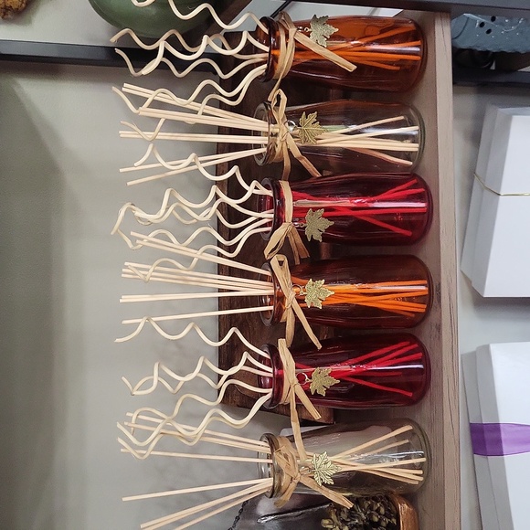 Aromatherapy Oil Diffuser Home Decor Luxury Home Oil Diffuser Buyer's Choice - Picture 2 of 11